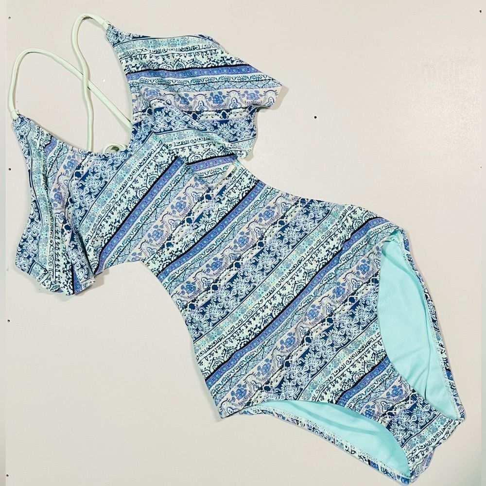 Women’s Super cute one piece swimsuit.